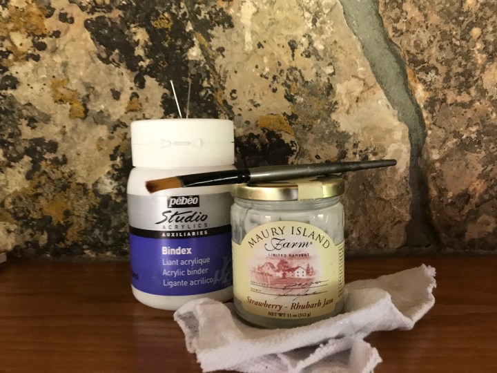 Key tools glue and brush